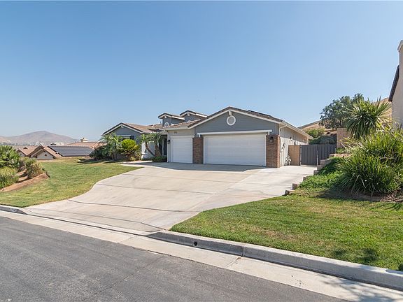 3rd image of 4714 Laurel Ridge Dr