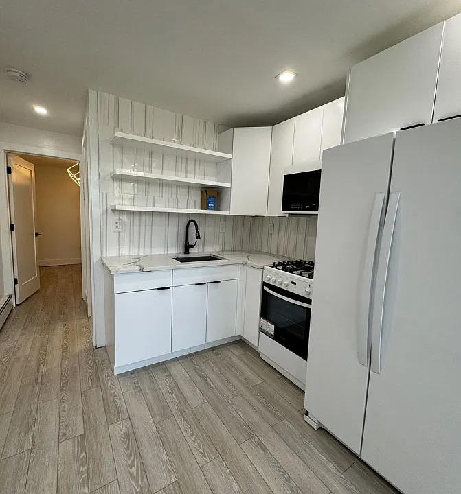 66 Bevan St #B1