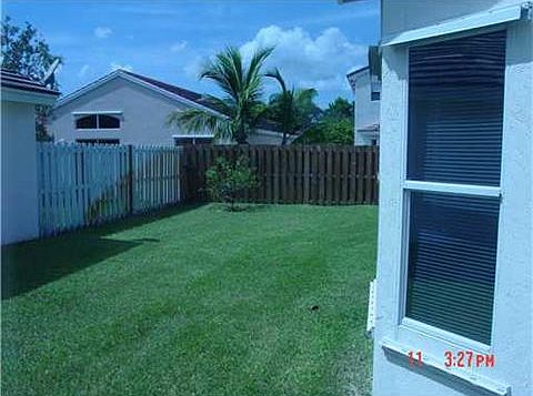 4th image of 18807 NW 24th Ct