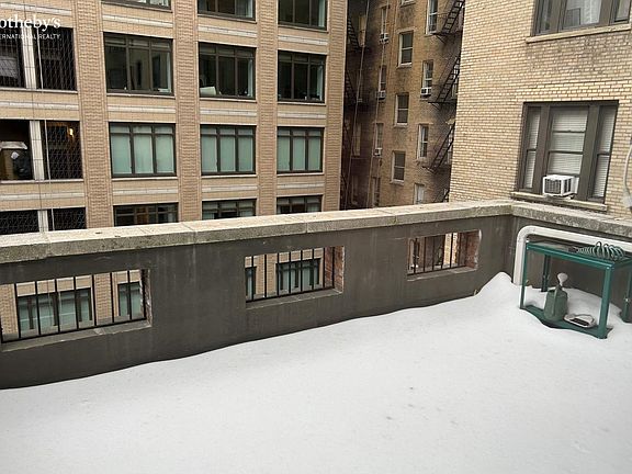 3rd image of 262 W 88th St APT 2