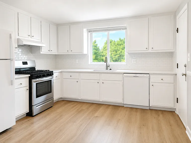 55 South St #3 — Photo 1
