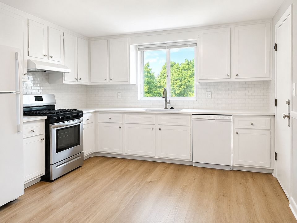1st image of 55 South St APT 3