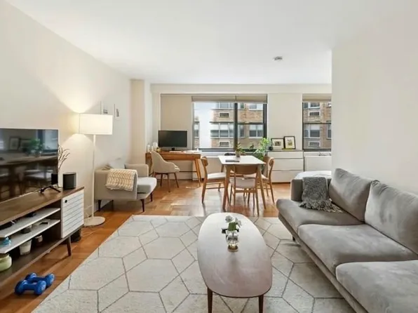 35 East 38th Street image 1 of 8