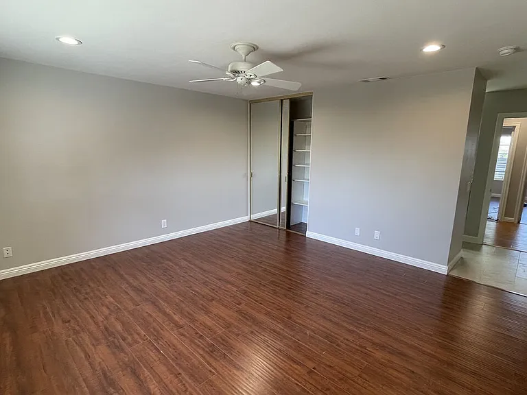 19106 Merion Dr — Photo 16