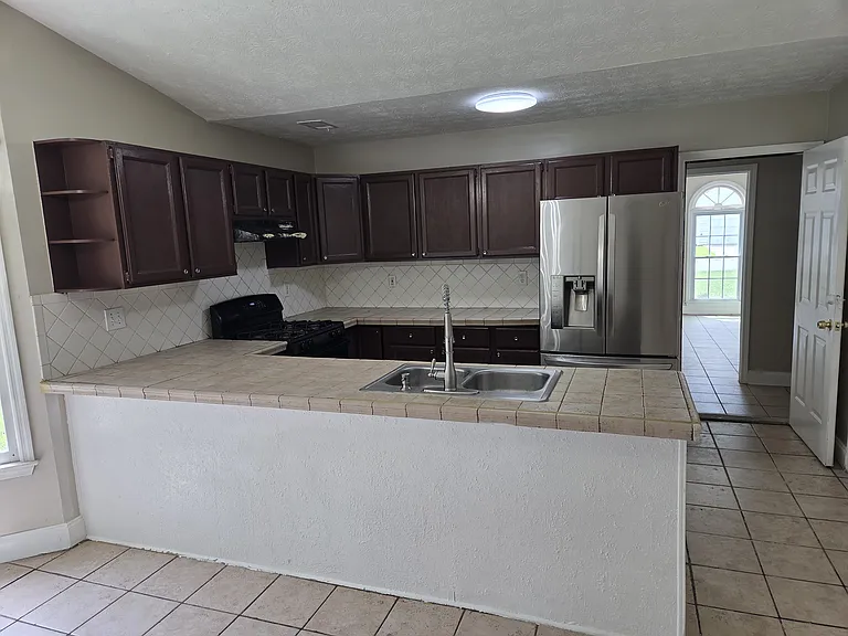 610 Clearwater Pl — Photo 9