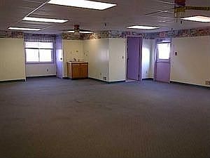 4th image of 6630 Lincoln Ave