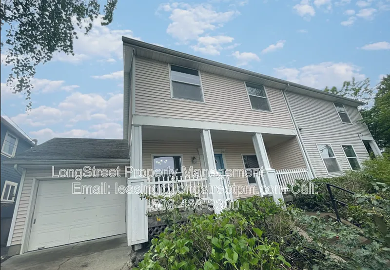3 bed, 2.0 bath, 1081 sqft, $2,795 — Photo 2