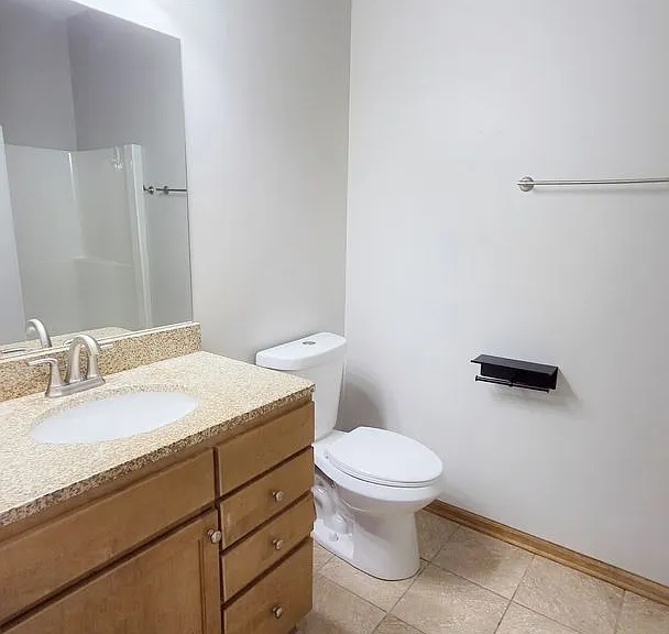 Meadow Court Apartments — Photo 12