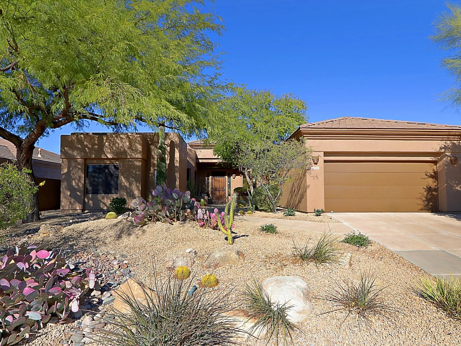 3 bed, 2.5 bath, 2358 sqft, $2,750 — Photo 2