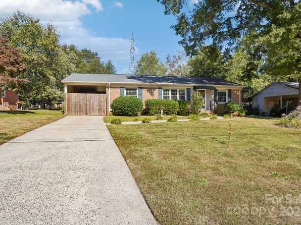 1026 Holly Dr, Gastonia, NC 28054
