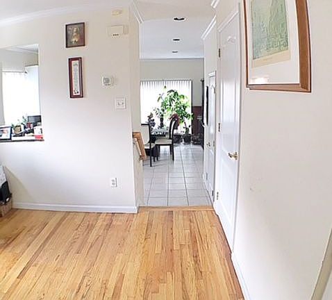 3rd image of 45 Essex Dr