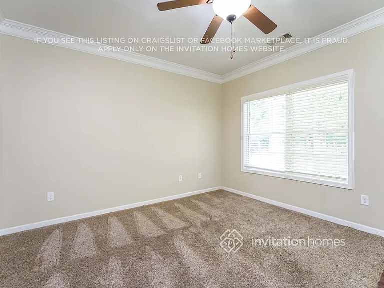 2472 Folsom St — Photo 4