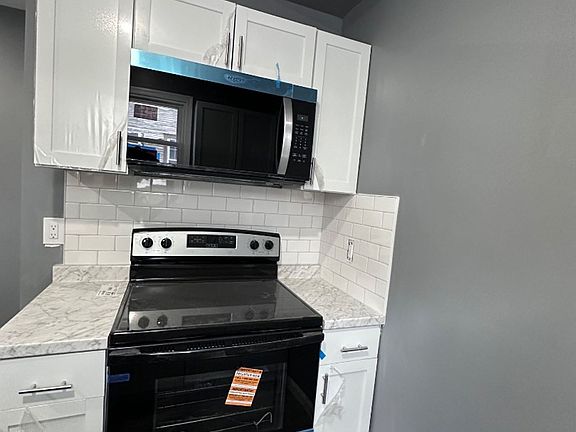 5th image of 153 Vine St Unit 1