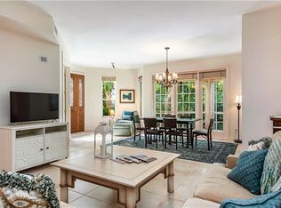 157 Colonade Cir #1002, Naples, FL 34103