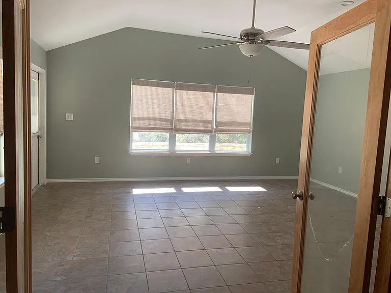 21230 Rio Sabinal — Photo 26