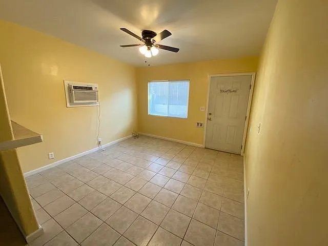 541 S Orange Ave — Photo 5