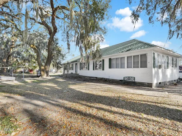 21 Ice House Road, Beaufort, SC 29906