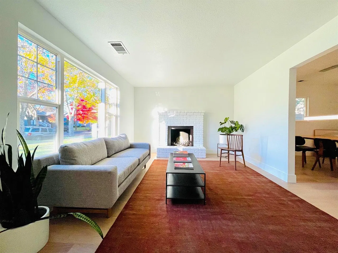 3 bed, 1466 sqft, $3,400 — Photo 2