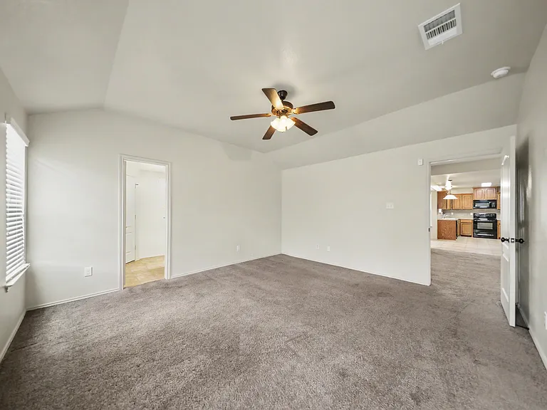 3802 Doffy Dr — Photo 7