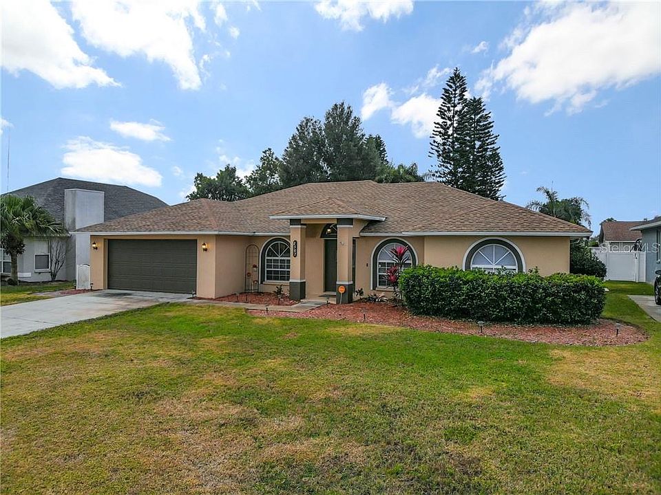1st image of 2307 Colony Club Dr