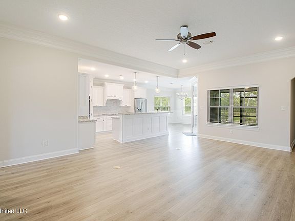 5th image of 2934 Juliette Dr