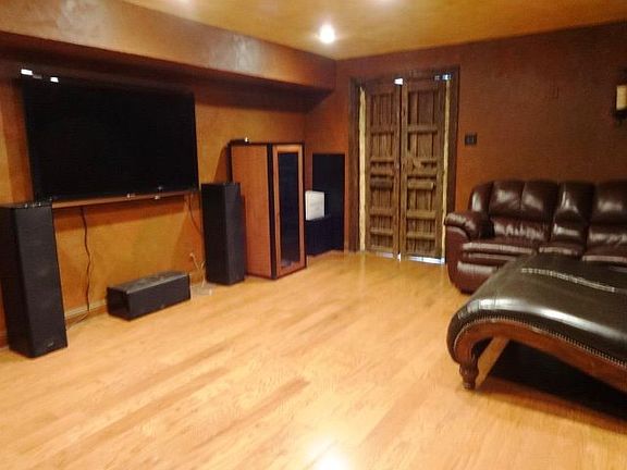 3rd image of 5416 Basswood Cir