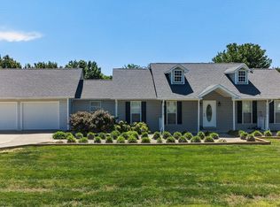 930 Oak Grove Rd, Madisonville, TN 37354