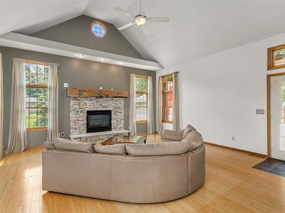 308 33rd St, West Des Moines, IA, 50265