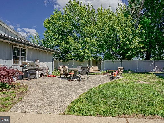 4th image of 930 N Delsea Dr
