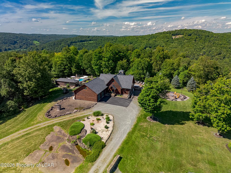 1st image of 104 Hawks Nest Ln