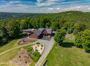 104 Hawks Nest Ln, Nicholson, PA 18446