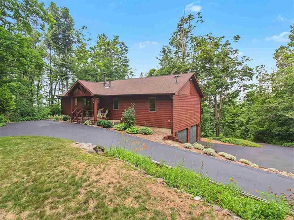 6985 S Pleasantview Rd, Harbor Springs, MI 49740