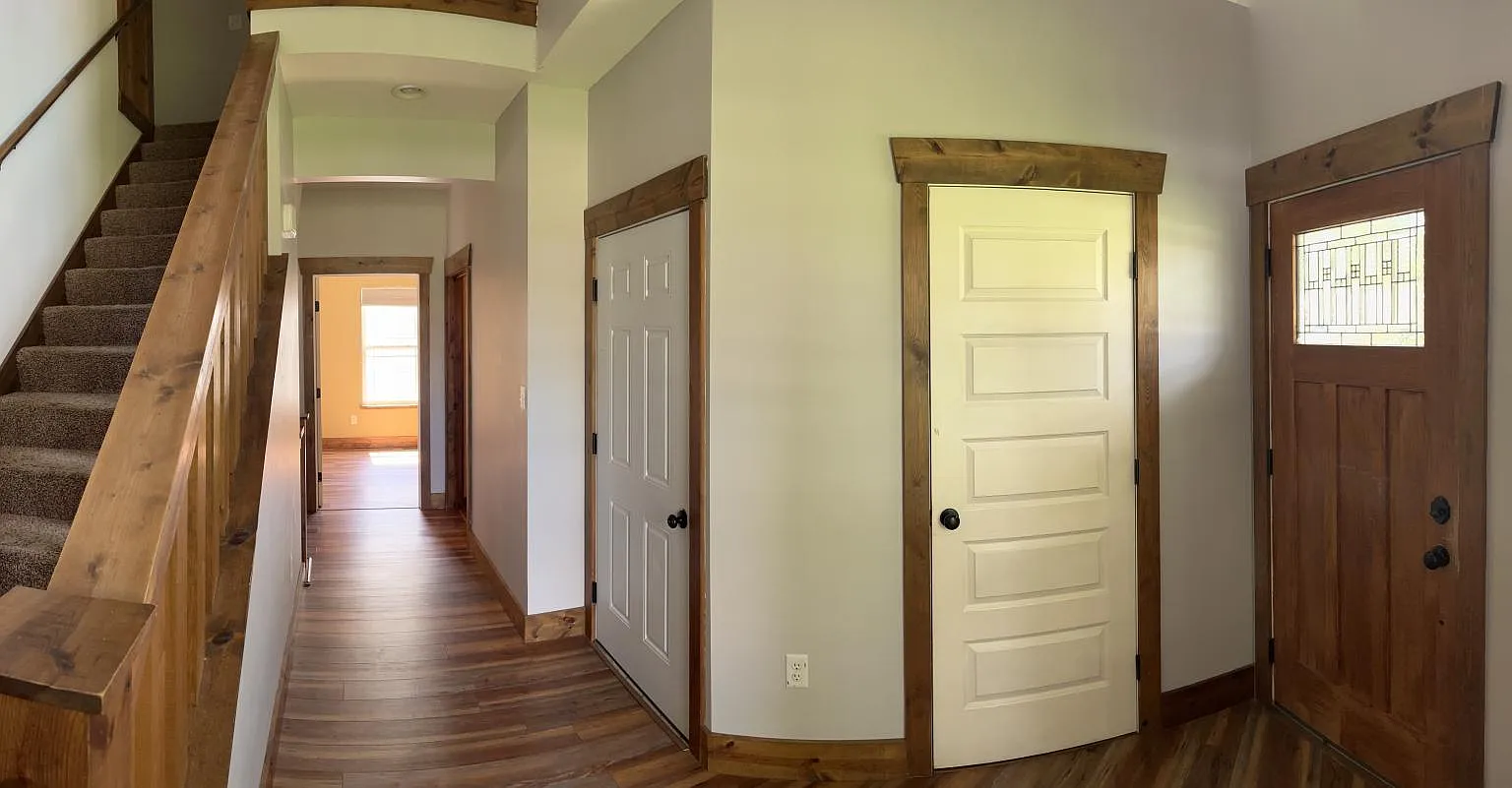 4 bed, 2136 sqft, $2,550 — Photo 4