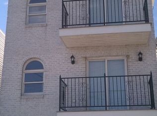 117 Carteret Ave #2, Jersey City, NJ 07305