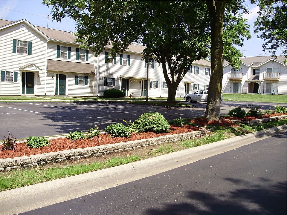 Community on 23 Private Acres