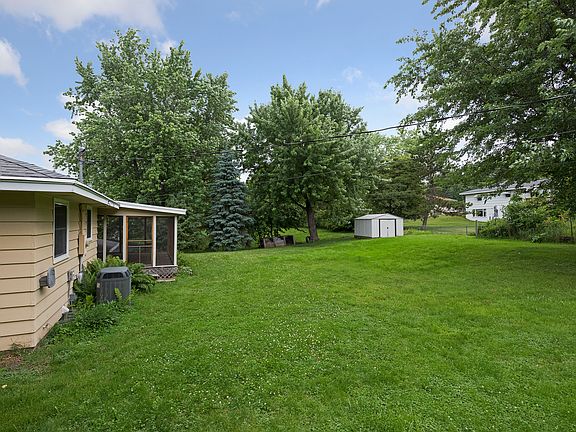 5th image of 13828 Shirley Dr