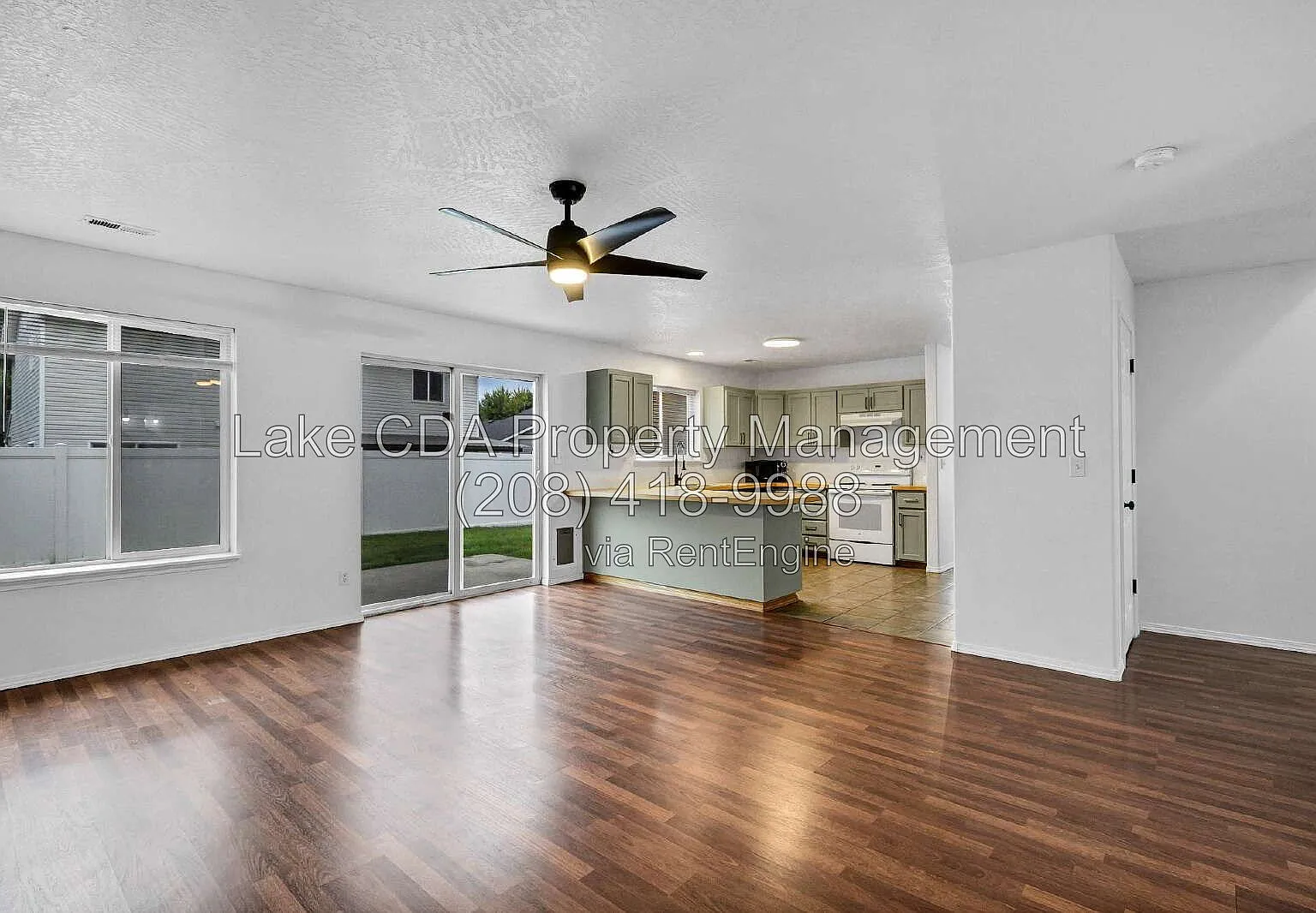 4 bed, 2.5 bath, 2414 sqft, $2,895 — Photo 2