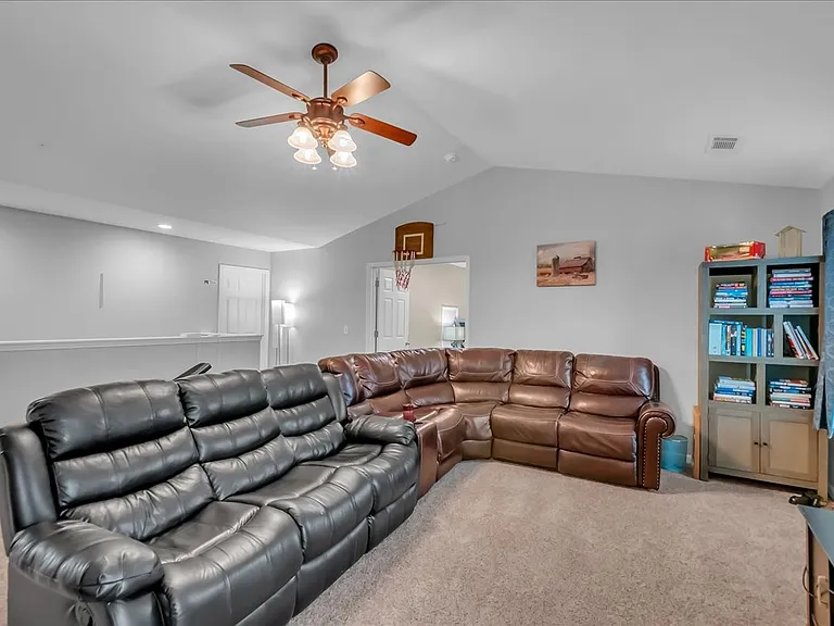 6000 Thrush Ct — Photo 25