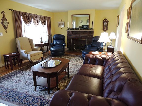 4th image of 715 Bluegrass Ave