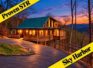 923 E Fir St, Sevierville, TN 37876