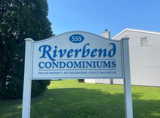 555 Russell Rd APT F38, Westfield, MA 01085