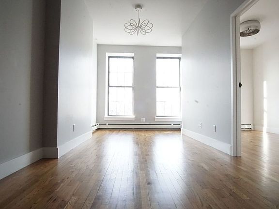 3rd image of 1084 Bedford Ave APT 3A