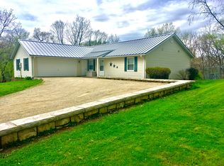 1707 N 5th St, Savanna, IL 61074