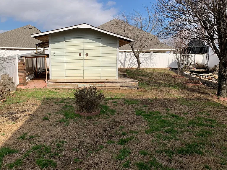 9113 Hope Dr — Photo 17