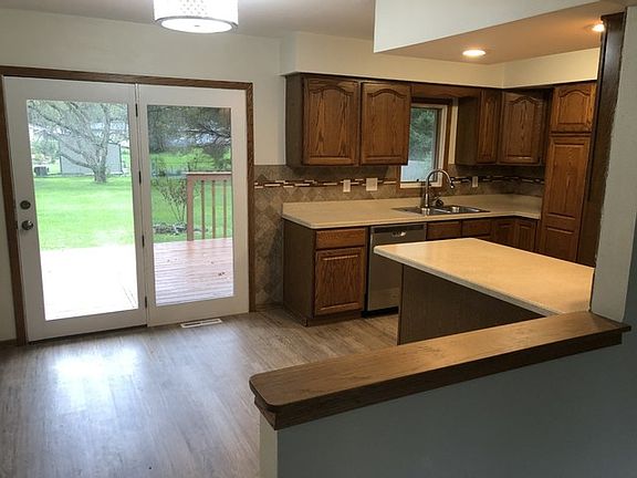 5th image of 4426 Scenic Dr