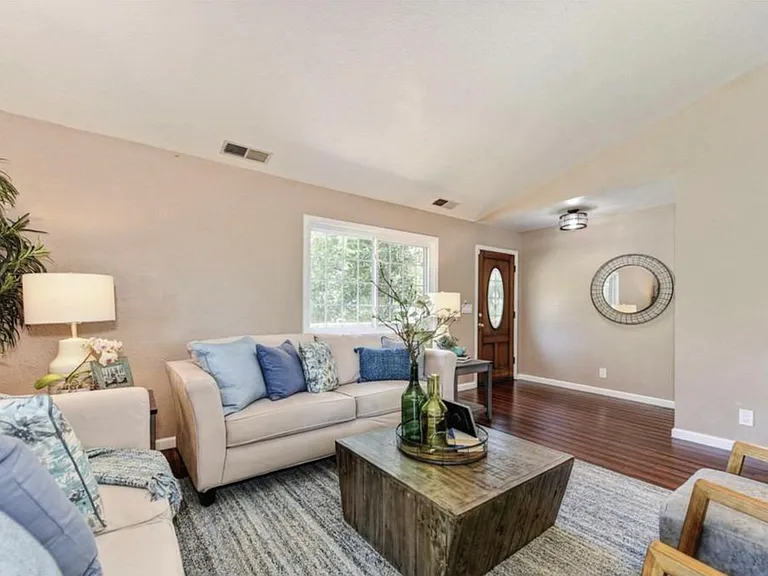 12341 Torrey Pines Dr — Photo 4