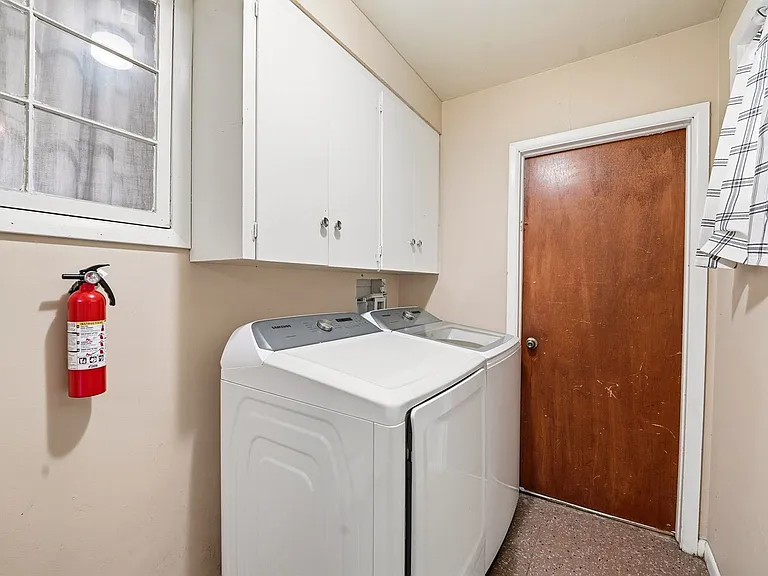 1275 W 4th Ave — Photo 29