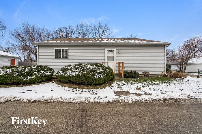 1st image of 34776 N Peterson Ave