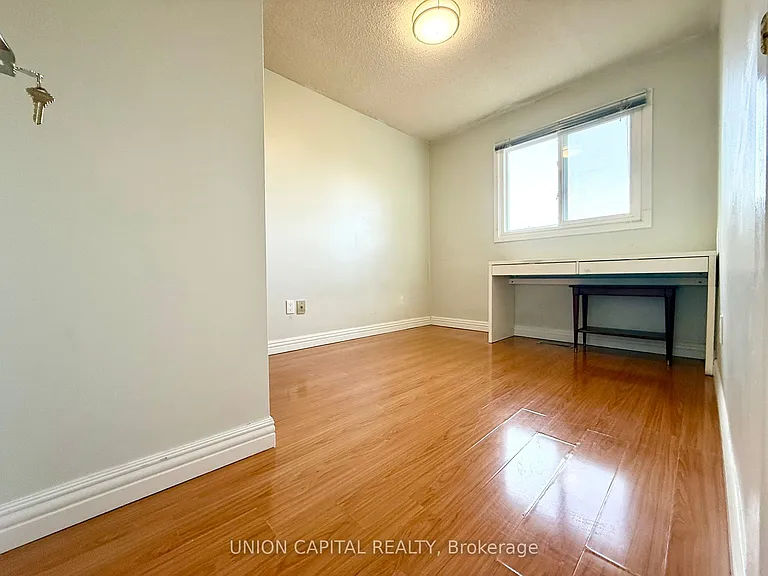 115 Dunbar Cres — Photo 16