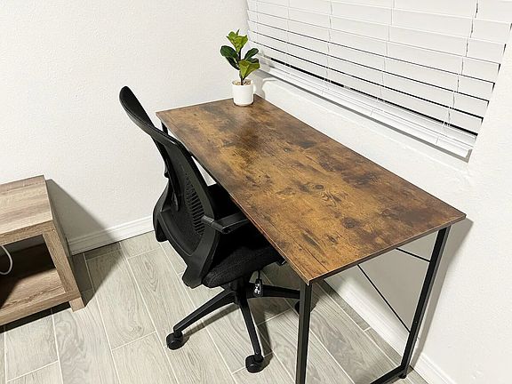 Work Desk